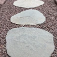 Gneis G85 nášľapné kamene