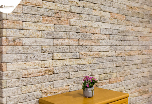 Rustikálny šarm alebo moderná elegancia: Použitie kamenných obkladov na vnútorných stenách