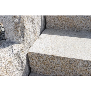 Žula Z25 kamenná palisáda