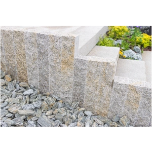 Žula Z25 kamenná palisáda